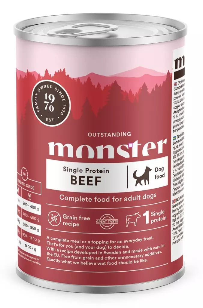 koiran säilykeruokapurkki, jossa punainen etiketti jossa selostettu mitä monster nautaruoka sisältää